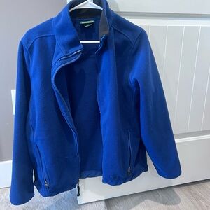 Women's LL bean. Blue fleece
Zip